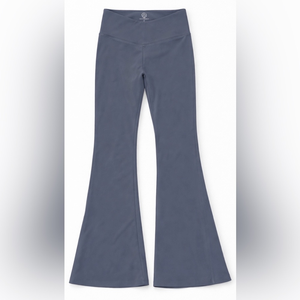 Move Theology High Rise Flare Yoga Pants – Slate Blue – Size S
